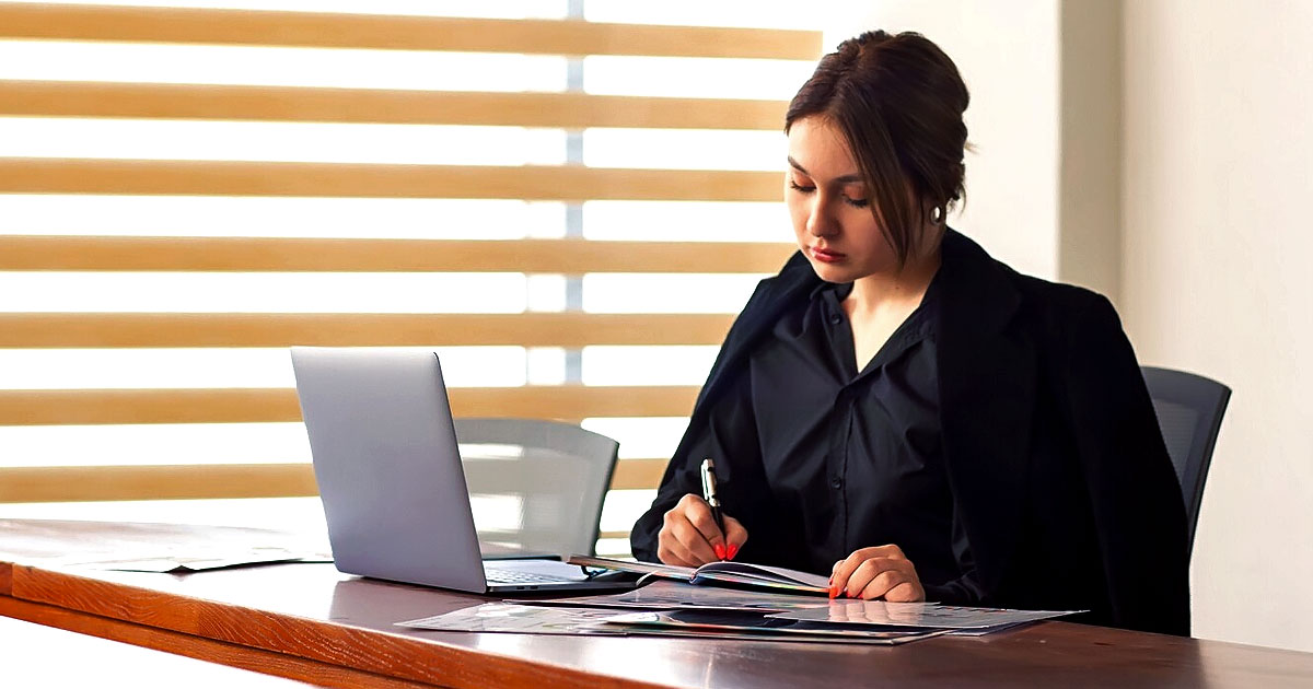 4 signs you could make the perfect lawyer